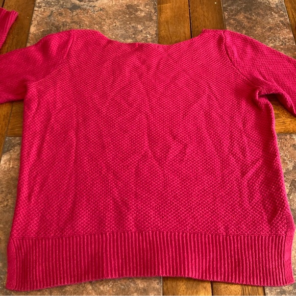 Small Sweater Bundle New York & Company NWT’S Sweater & Gap Sweater - Picture 10 of 12